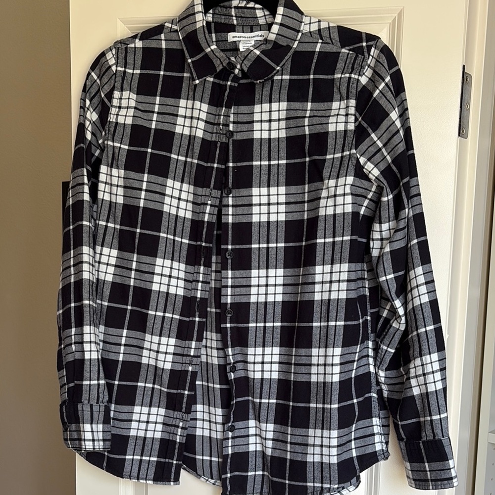 Amazon Essentials Black and White Plaid Button Down Shirt
